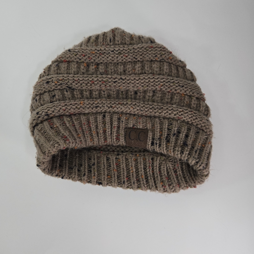 CC Boutique winter beanie - Picture 6 of 7